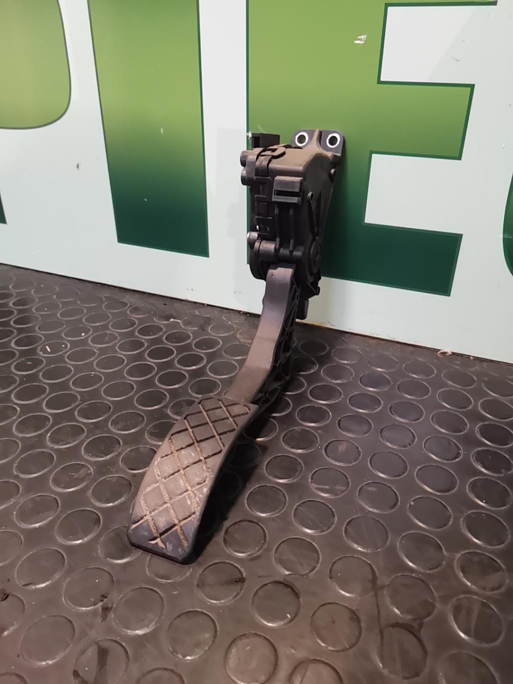 Pedale d'accelerateur AUDI A1 1 PHASE 1 Diesel - 1