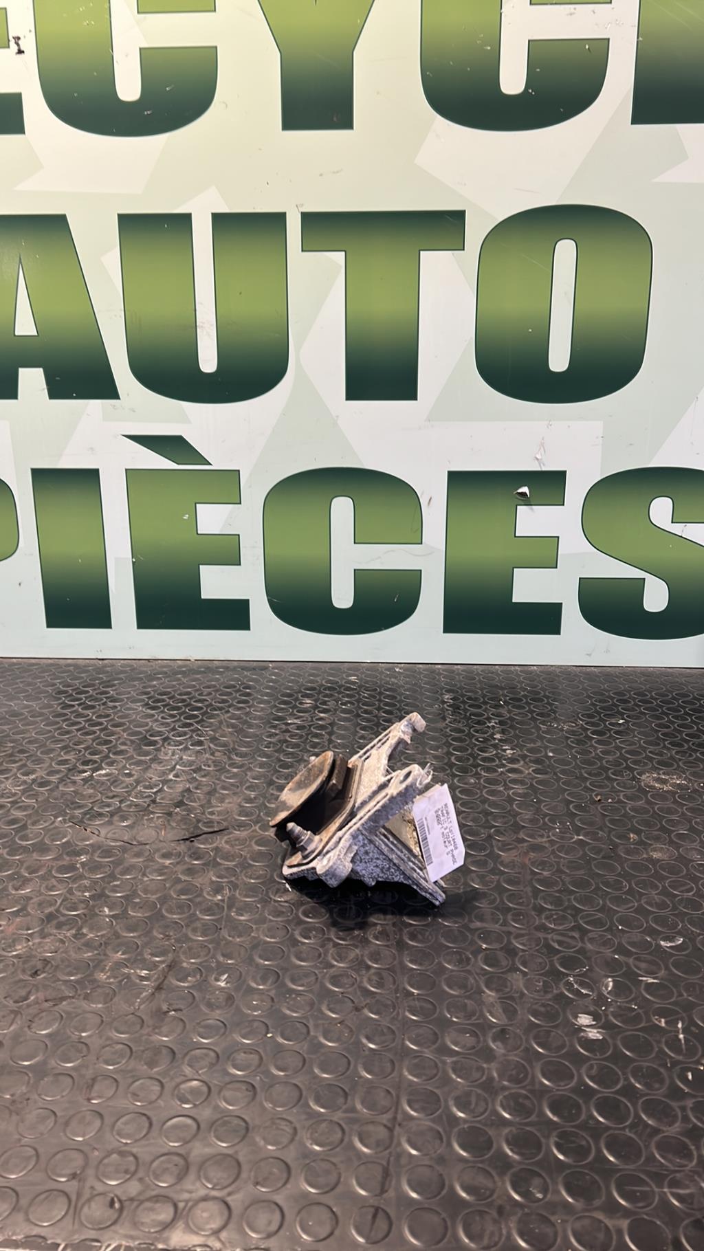 Support moteur gauche RENAULT TRAFIC 3 COURT PHASE 1 Diesel - 1