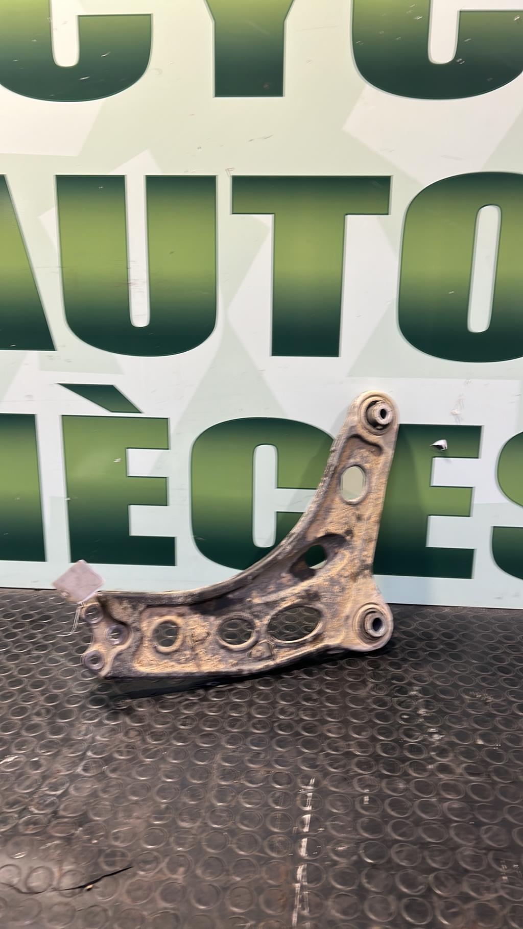 Triangle avant droit RENAULT TRAFIC 3 COURT PHASE 1 Diesel - 1