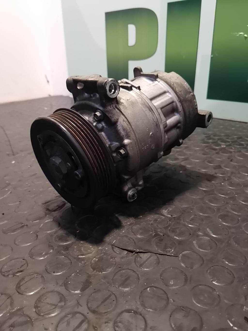 Compresseur clim VOLKSWAGEN GOLF 7 PHASE 1 Diesel - 1