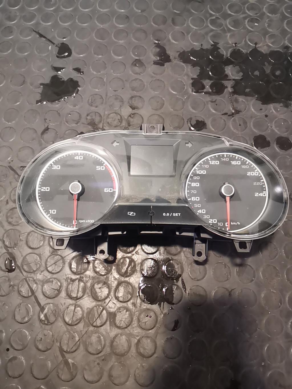 Compteur SEAT IBIZA 4 PHASE 2 Diesel - 1