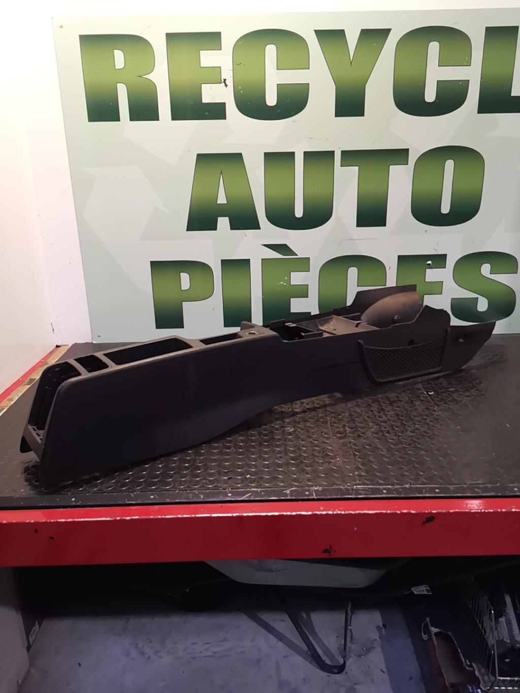 Console central (interieur plastique) AUDI A3 2 PHASE 1 Diesel - 1
