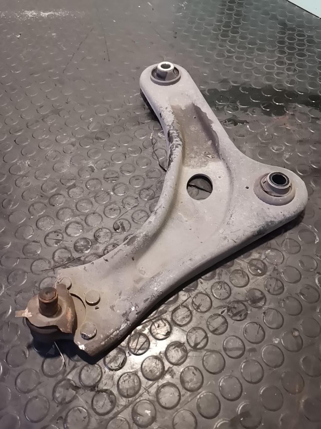 Triangle avant droit PEUGEOT 208 1 PHASE 2 Diesel - 1