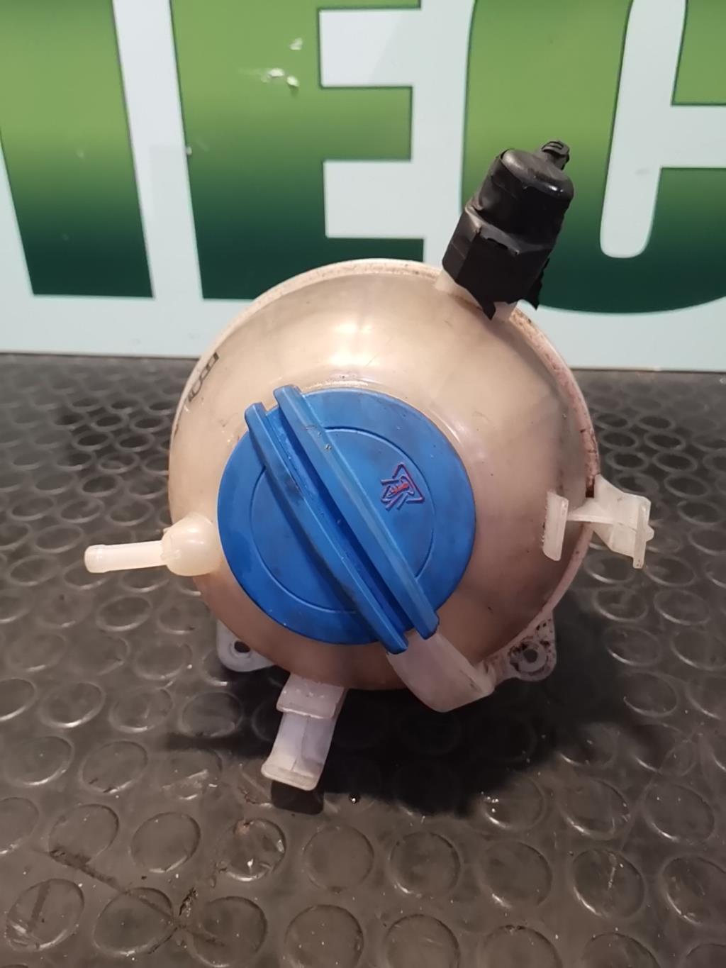 Vase d'expansion AUDI A3 2 PHASE 1 Diesel - 1