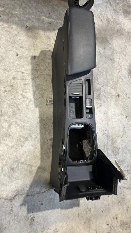 Console central (interieur plastique) RENAULT MEGANE 4 PHASE 1 Diesel - 1