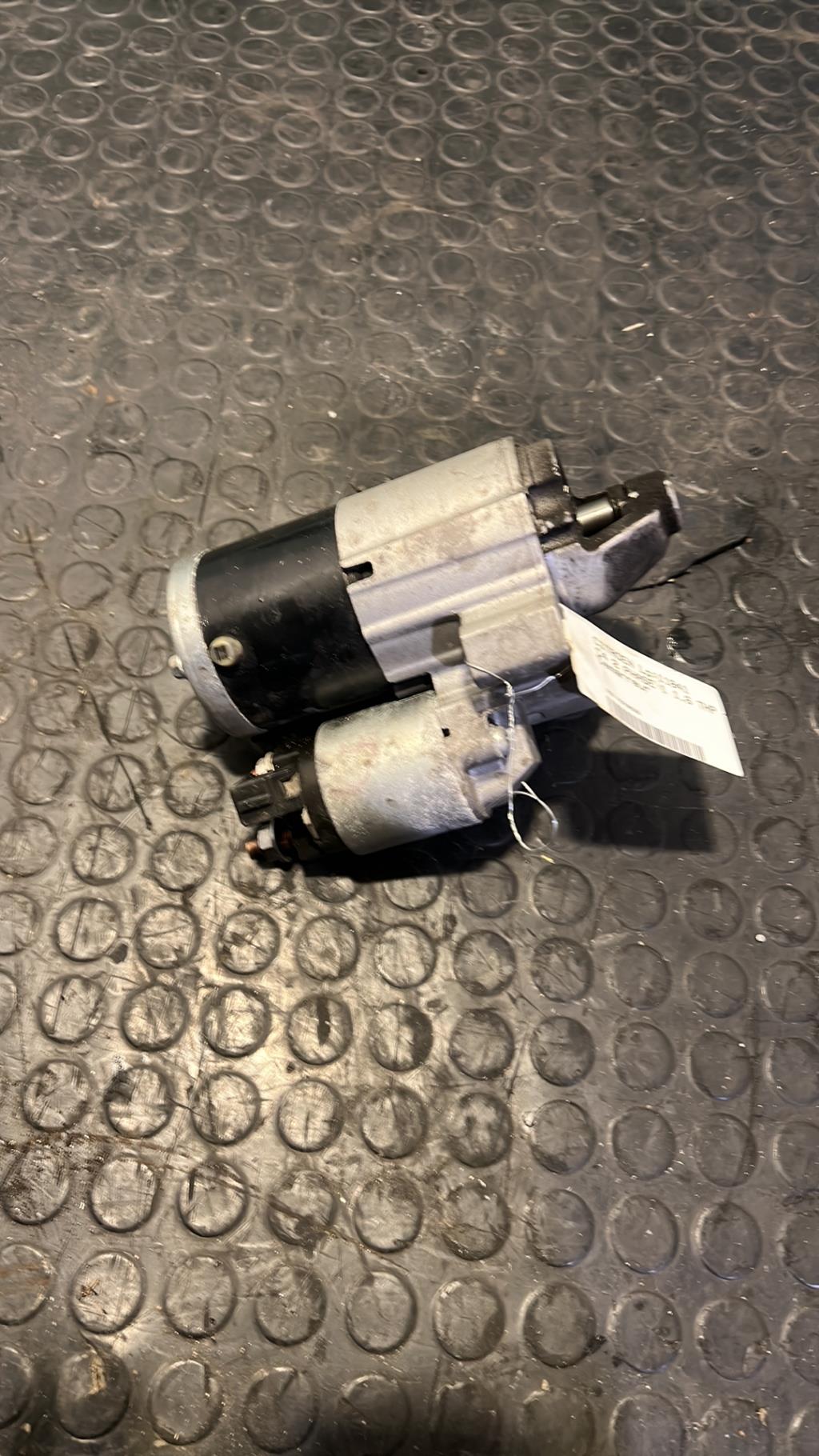 Demarreur CITROEN C4 2 PHASE 1 Essence - 1