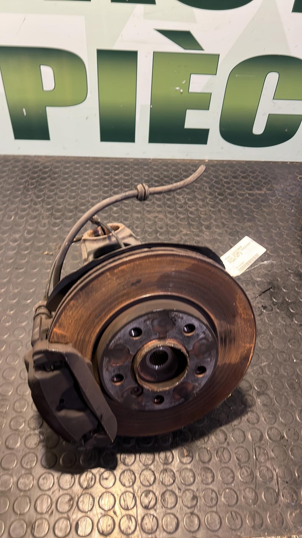 Moyeu avant gauche MINI MINI 2 R61 PACEMAN COUPE Diesel - 1