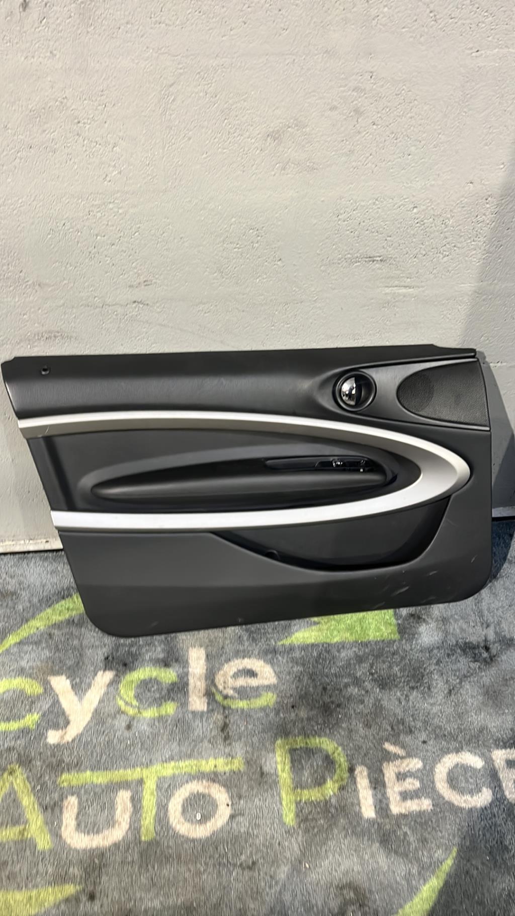 Panneau de porte avant gauche MINI MINI 2 R61 PACEMAN COUPE Diesel - 1