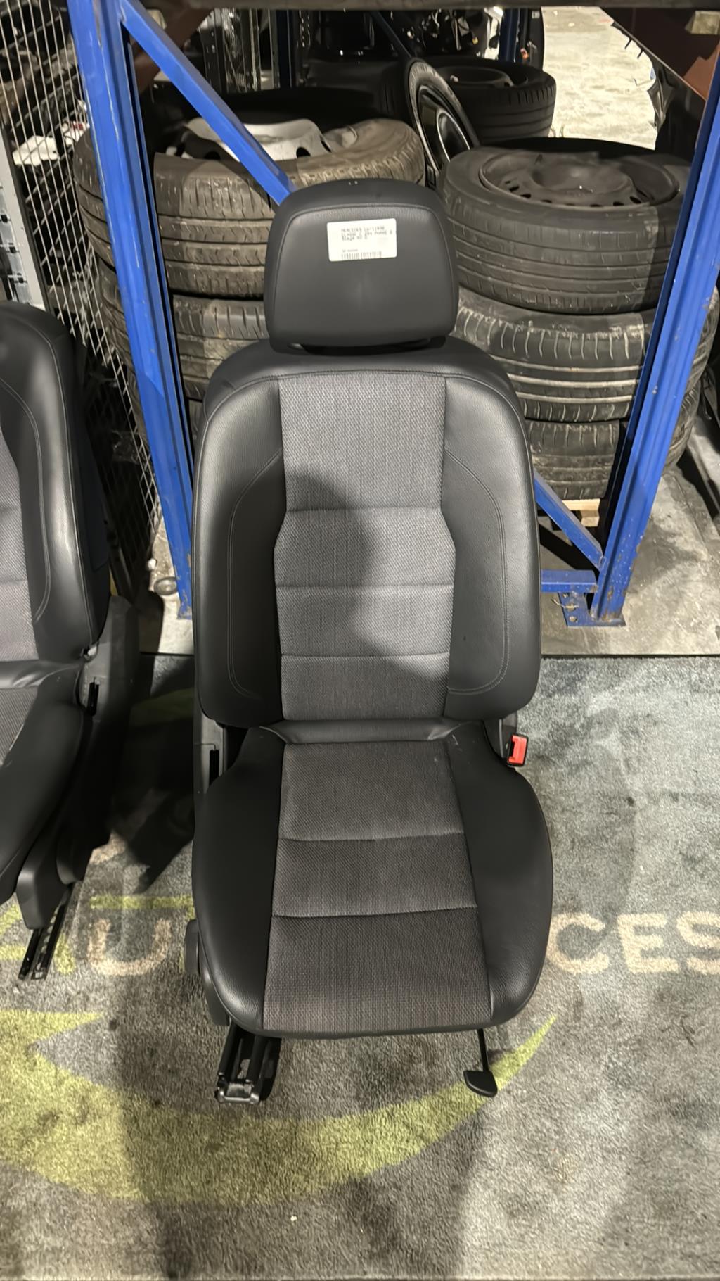 Siege avant droit MERCEDES CLASSE C 204 PHASE 2 BREAK Diesel - 1