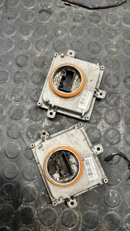 Boitier xenon AUDI A3 3 PHASE 1 Essence - 1