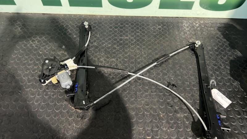 Moteur leve vitre avant gauche AUDI A3 3 PHASE 1 Essence - 1