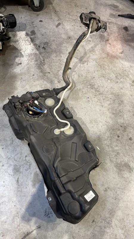 Reservoir essence VOLKSWAGEN GOLF 7 PHASE 2 Diesel - 1