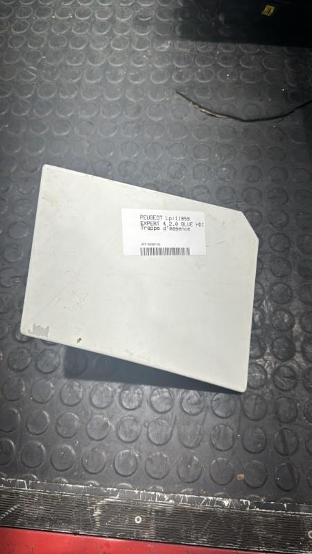 Trappe d'essence PEUGEOT EXPERT 3 PHASE 1 Diesel - 1