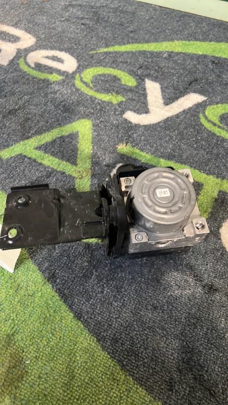 Bloc ABS (freins anti-blocage) AUDI A3 3 SPORTBACK PHASE 2 Diesel - 1