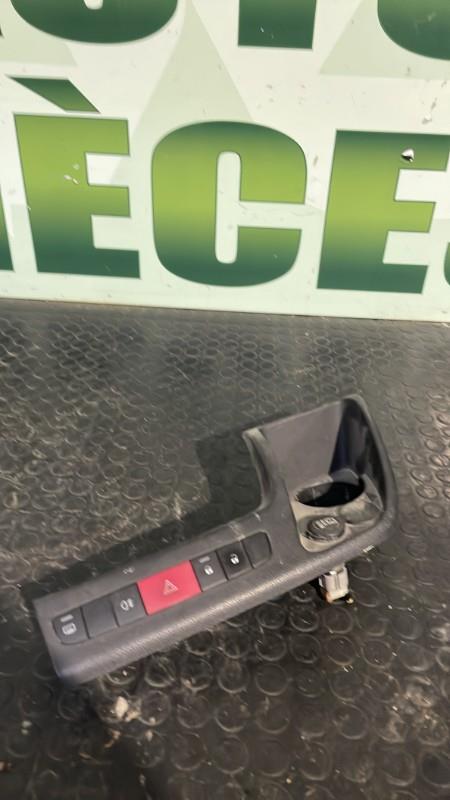 Bouton de warning PEUGEOT BOXER 3 PHASE 1 Diesel - 1