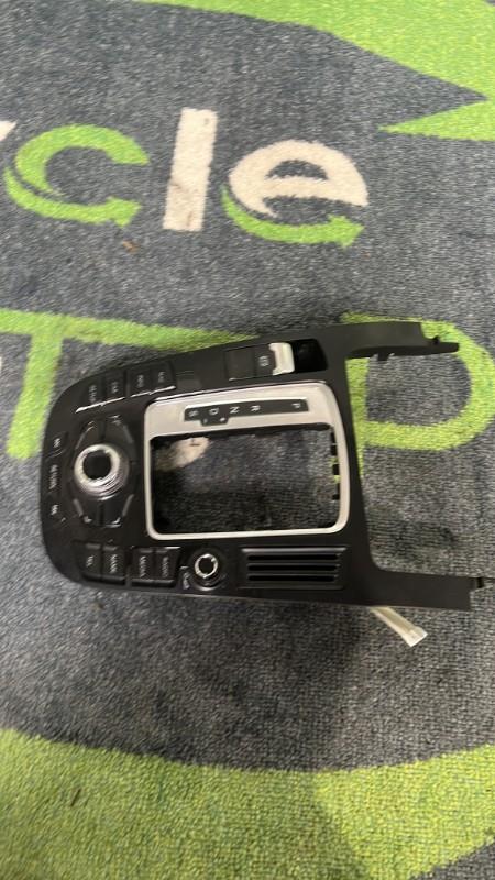 Console central (interieur plastique) AUDI A4 3 ALLROAD BREAK Diesel - 1