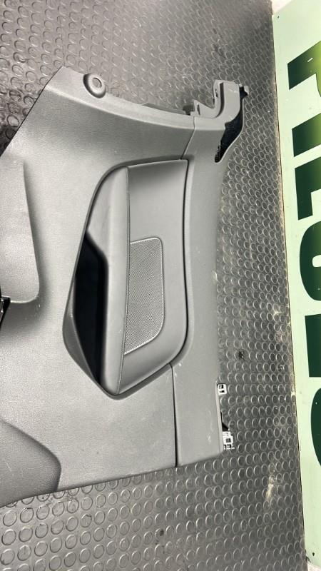 Panneau de porte arriere gauche AUDI A3 3 PHASE 1 Essence - 1