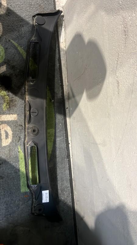 Baie de pare brise BMW SERIE 1 E81 Diesel - 1