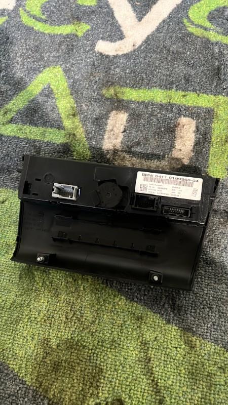 Commande chauffage BMW SERIE 1 E81 Diesel - 1