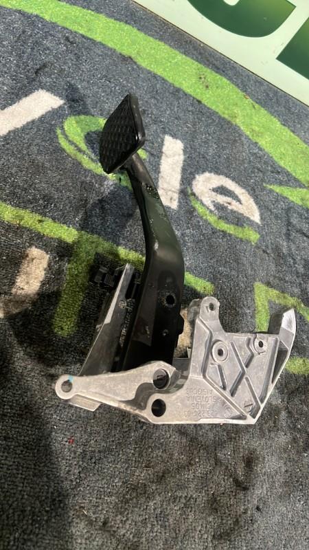 Pedalier BMW SERIE 1 E81 Diesel - 1