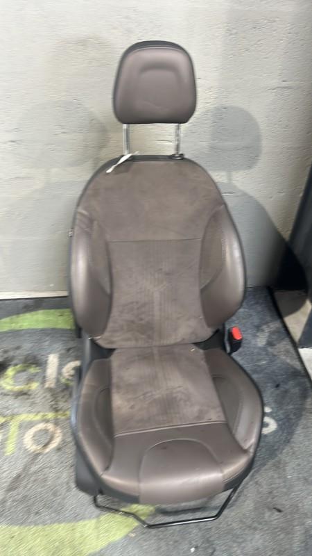 Siege avant droit PEUGEOT 2008 1 PHASE 1 Diesel - 1