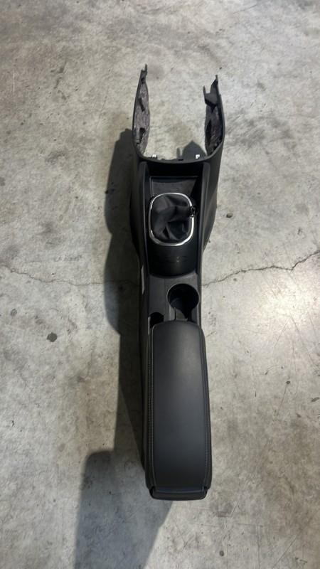 Console central (interieur plastique) FIAT 500L TREKKING PHASE 1 Diesel - 1