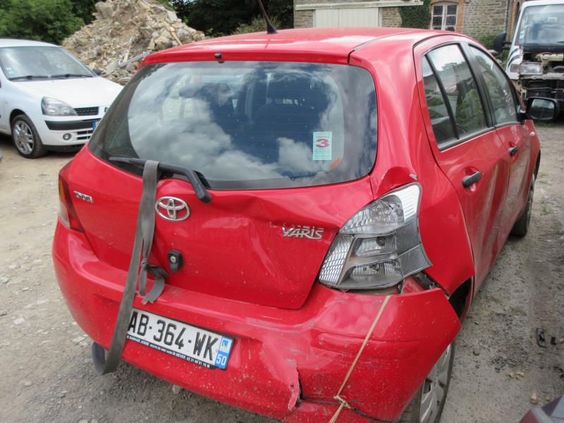 Capot TOYOTA YARIS 2 PHASE 2 Essence - 1