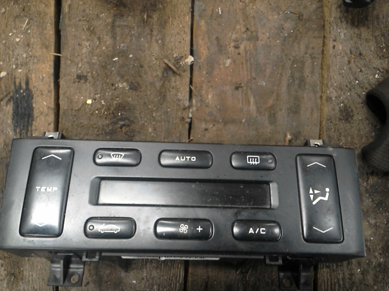 Commande chauffage PEUGEOT 406 PHASE 2 BREAK Essence - 1
