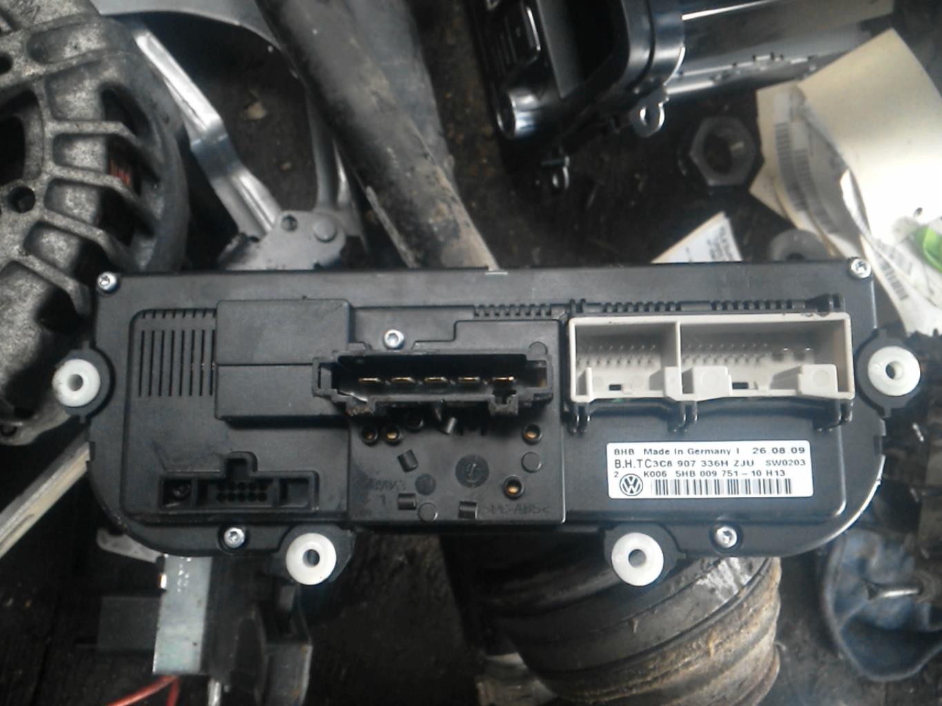 Commande chauffage VOLKSWAGEN GOLF 6 Diesel - 1