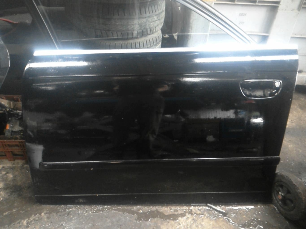 Porte avant gauche AUDI A4 2 AVANT PHASE 2 BREAK Diesel - 1
