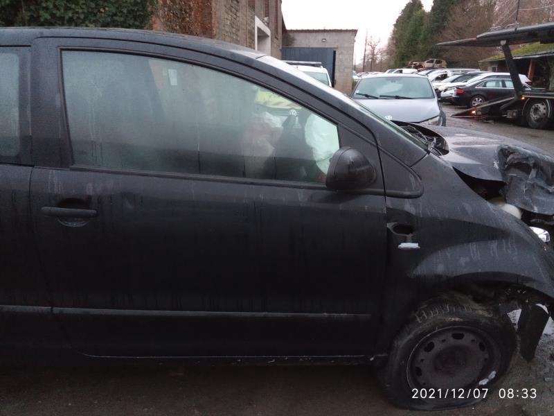 Compresseur clim VOLKSWAGEN FOX Essence - 1