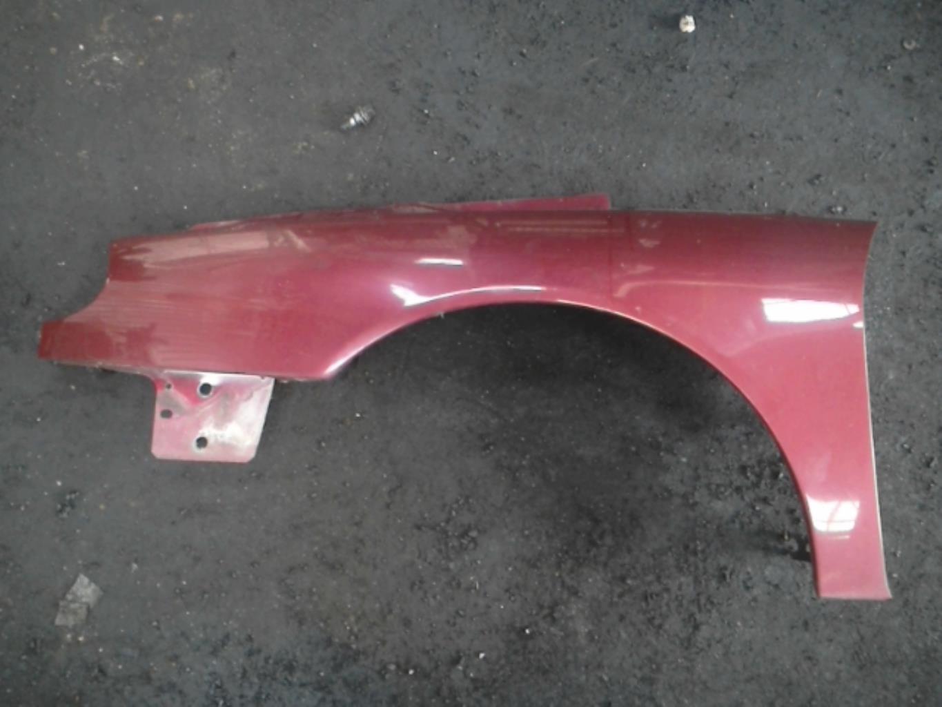 Aile avant gauche RENAULT LAGUNA 1 PHASE 2 Essence - 1