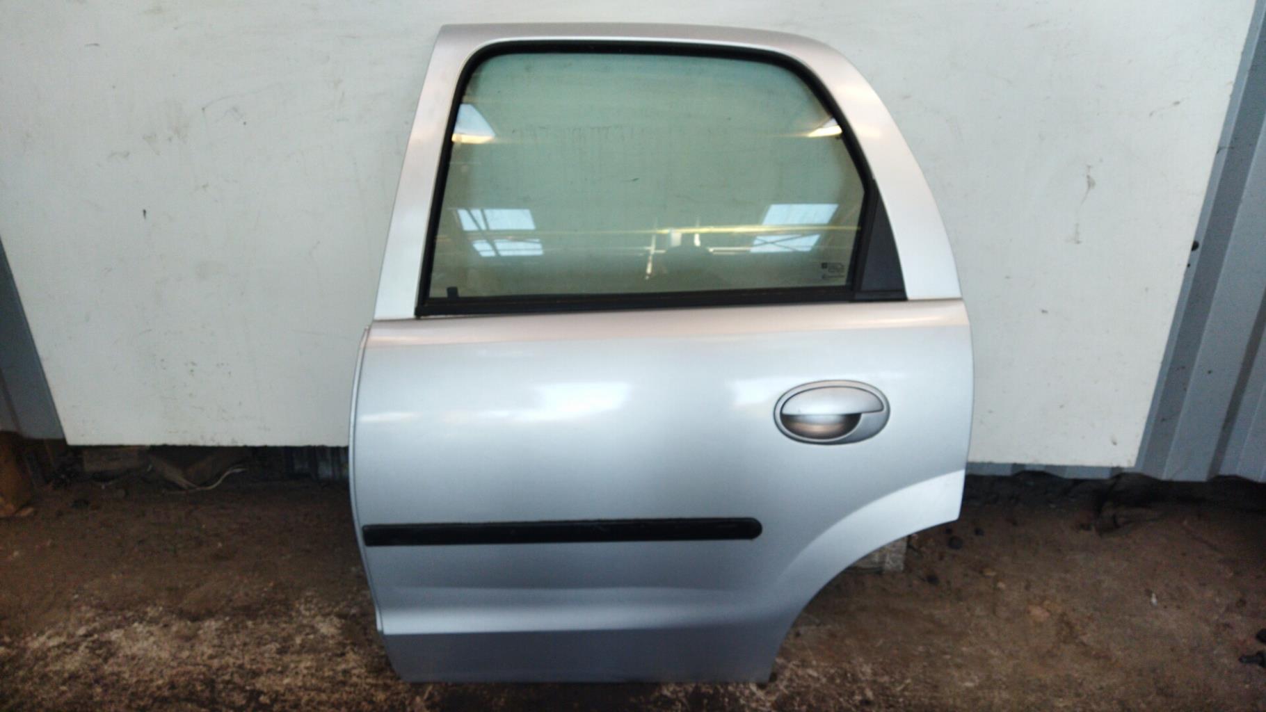 Porte arriere gauche OPEL CORSA C PHASE 2 Essence - 1