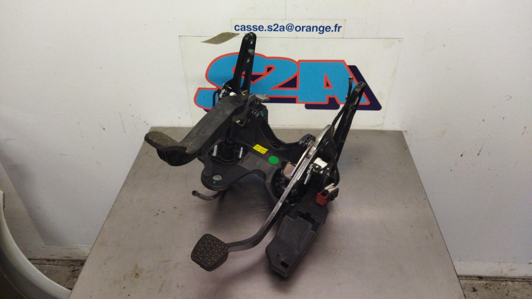 Pedalier CHEVROLET CRUZE  - 1