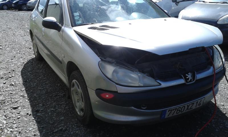 Triangle avant droit PEUGEOT 206  - 1