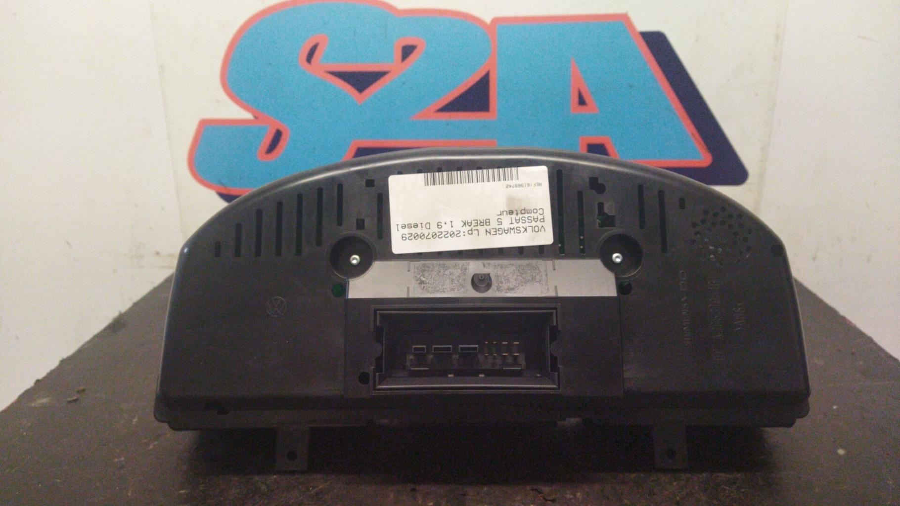 Compteur VOLKSWAGEN PASSAT 5 BREAK  - 1