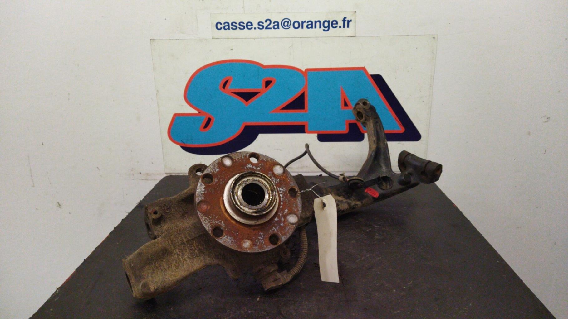 Pivot de moyeu avant gauche AUDI A4 1 PHASE 2 Diesel - 1