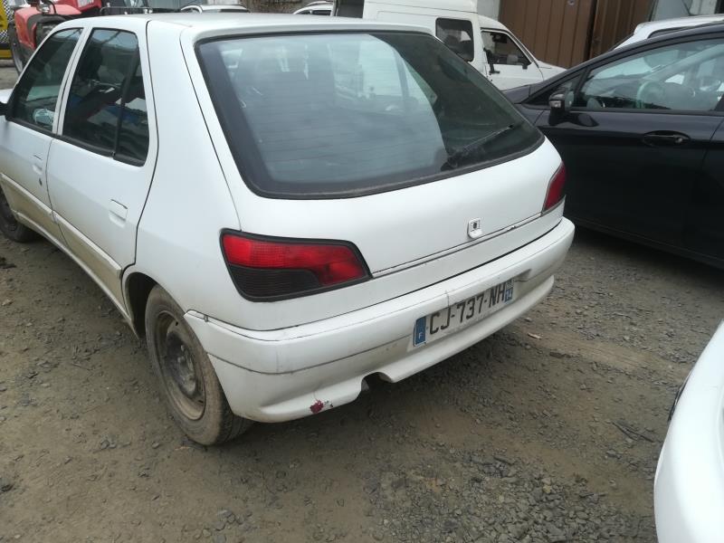 Vase de lave glace PEUGEOT 306 PHASE 1  - 1