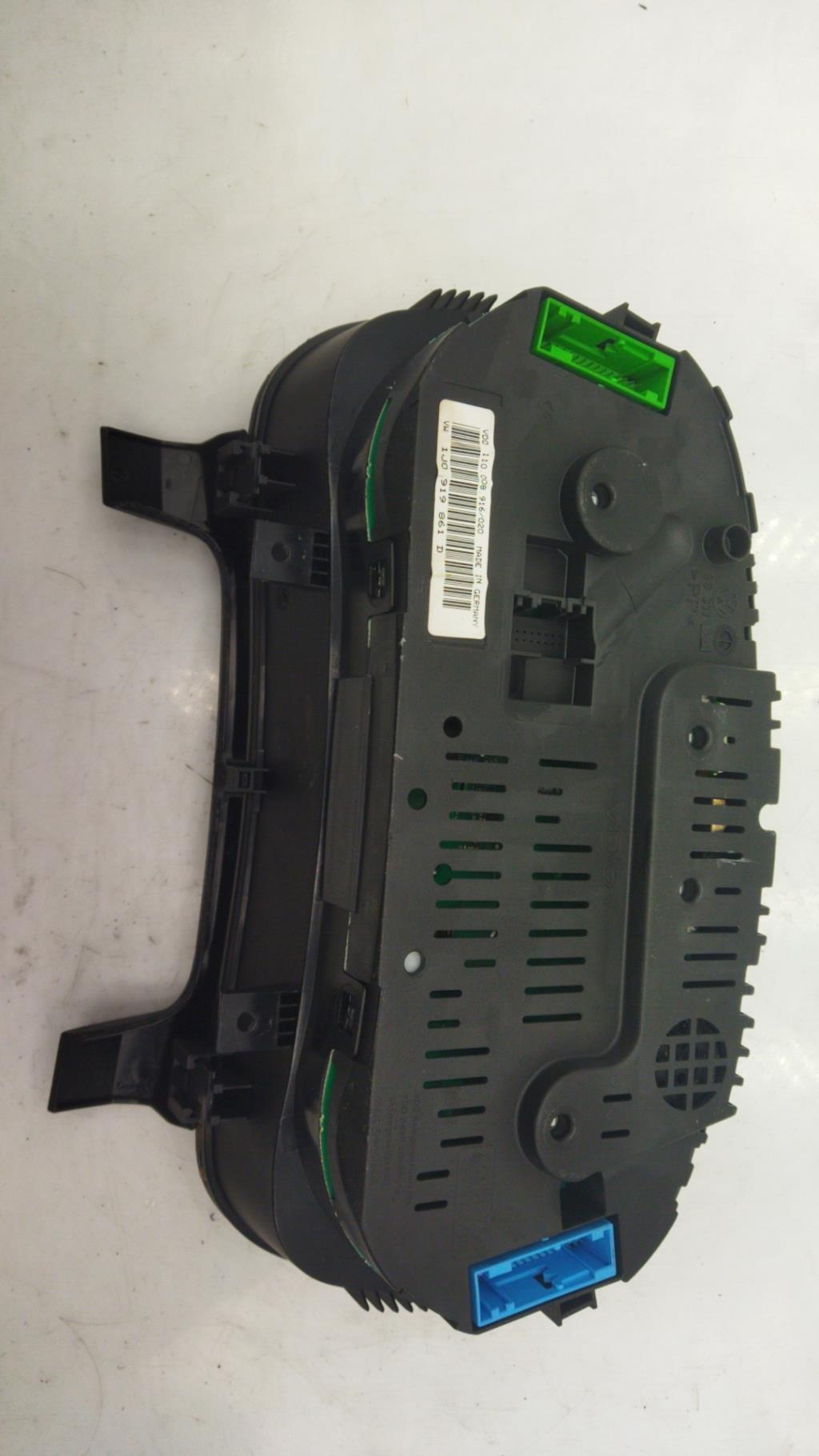 Compteur VOLKSWAGEN BORA Essence - 1