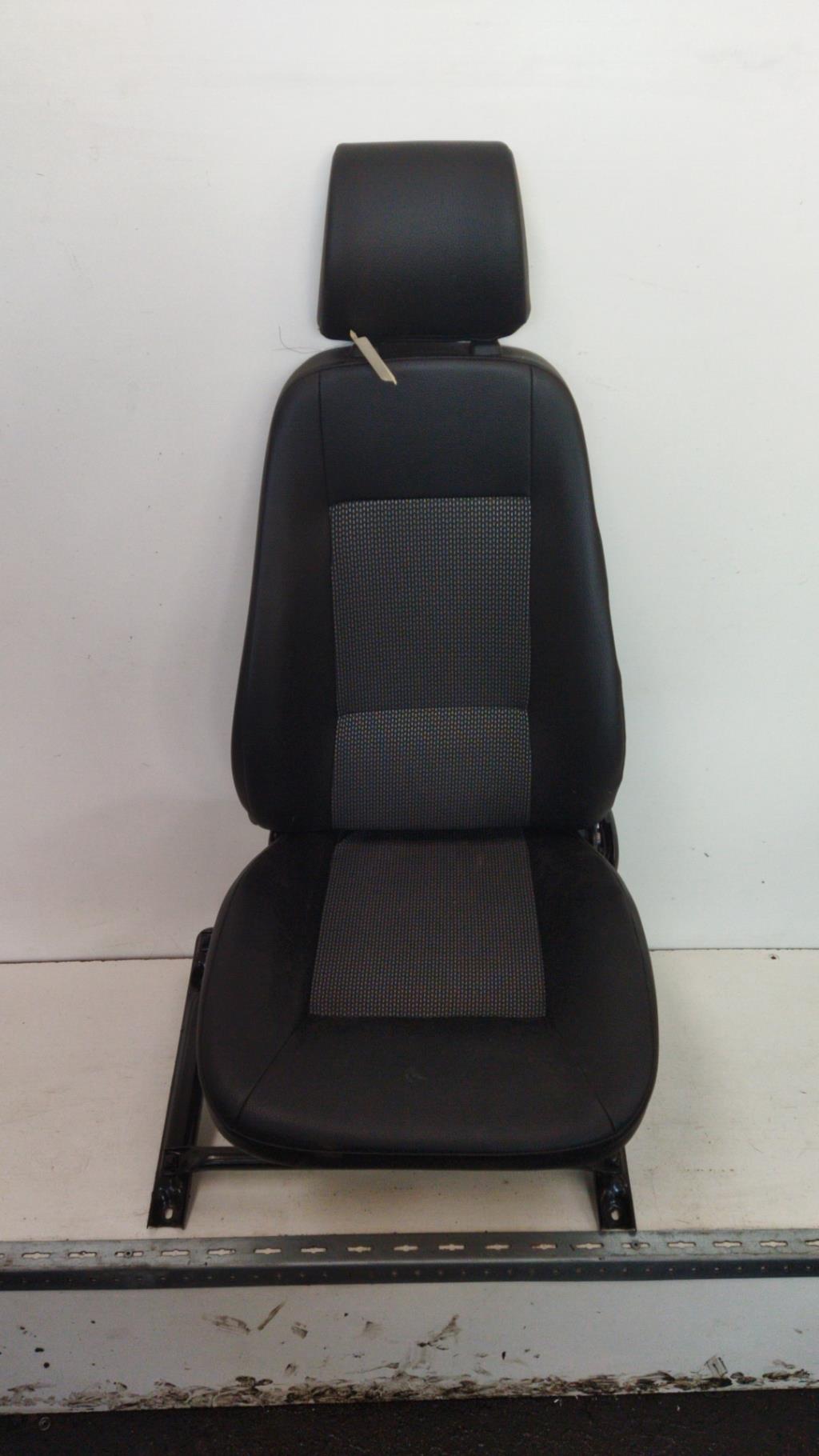 Siege avant droit AIXAM S8 CROSSLINE Diesel - 1