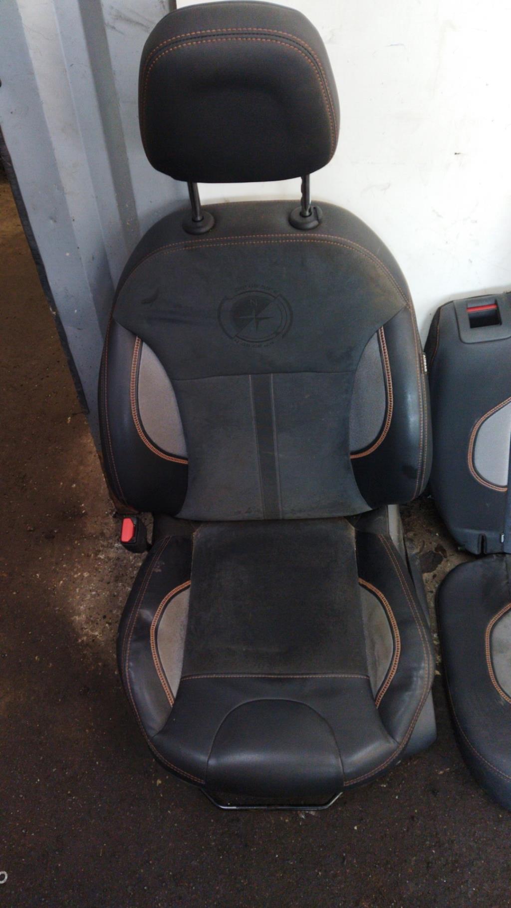 Interieur complet PEUGEOT 2008 1  - 1