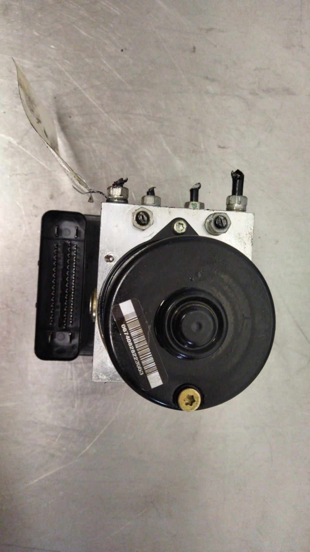 Bloc ABS (freins anti-blocage) BMW SERIE 1 E87 PHASE 1 Diesel - 1