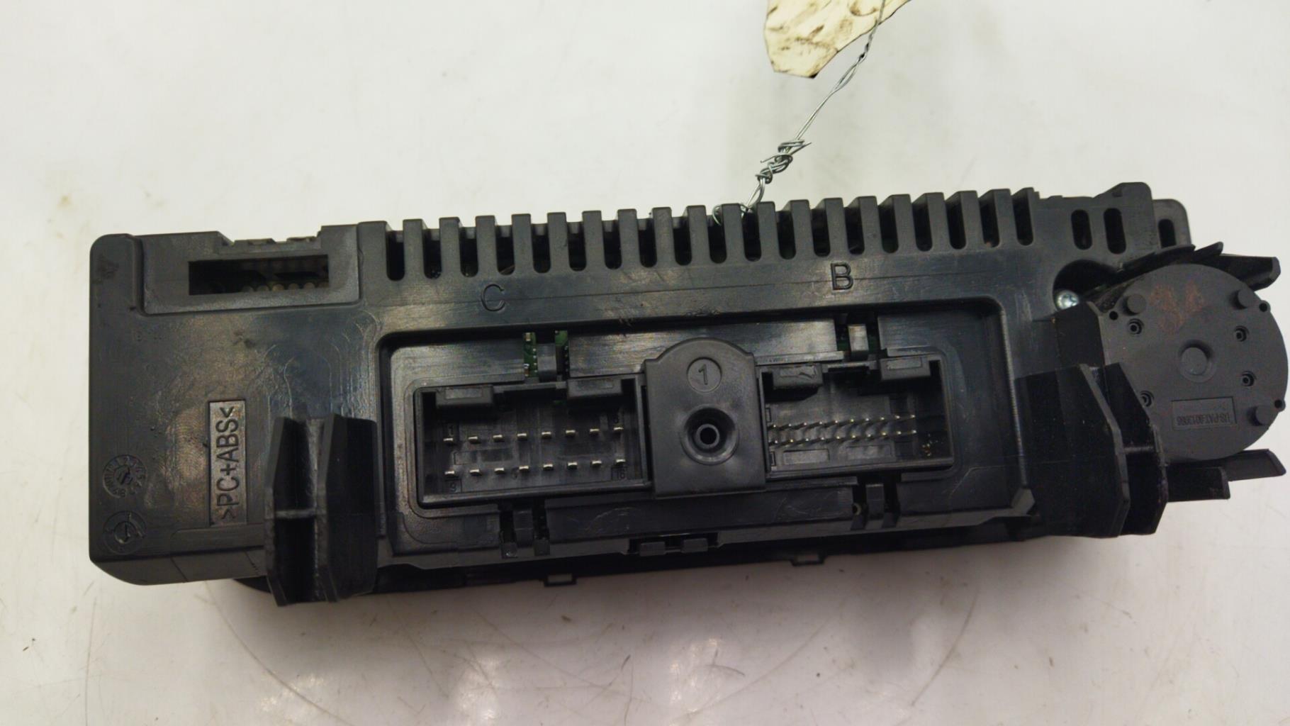 Commande chauffage VOLKSWAGEN POLO 5 PHASE 1 Essence - 1