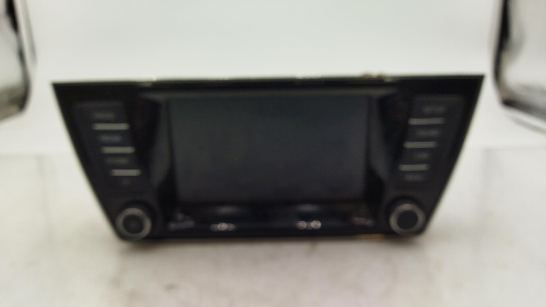 Ecran GPS SKODA FABIA 3 PHASE 1 Essence - 1