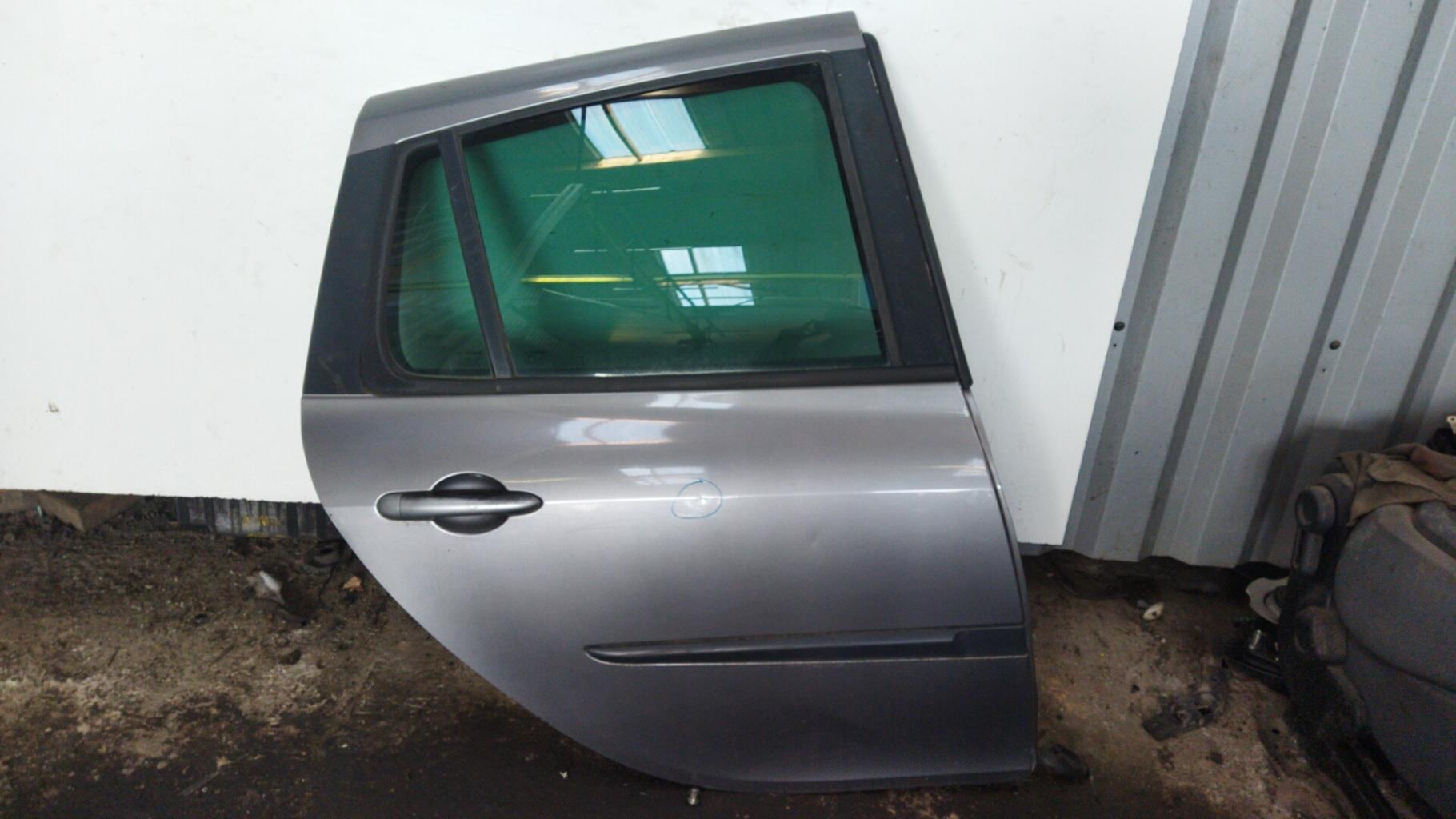 Porte arriere droit RENAULT CLIO 3 PHASE 1 BREAK Diesel - 1