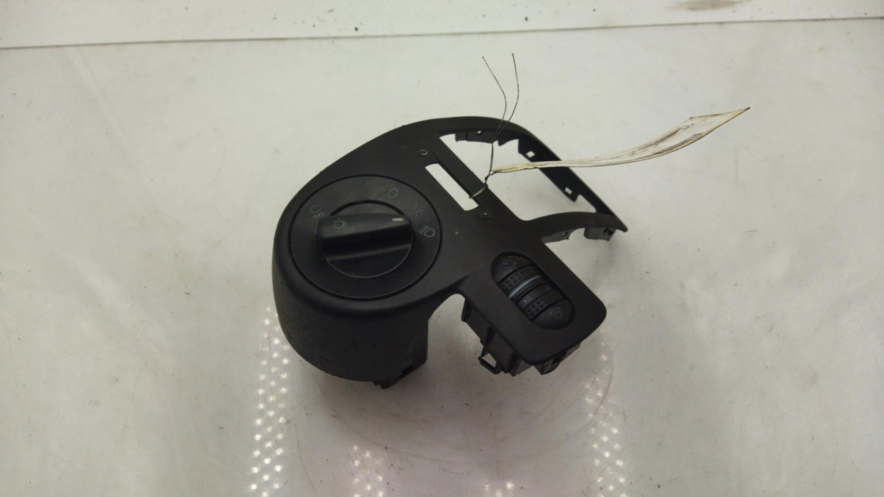 Commande de phare VOLKSWAGEN POLO 3 PHASE 2 Essence - 1