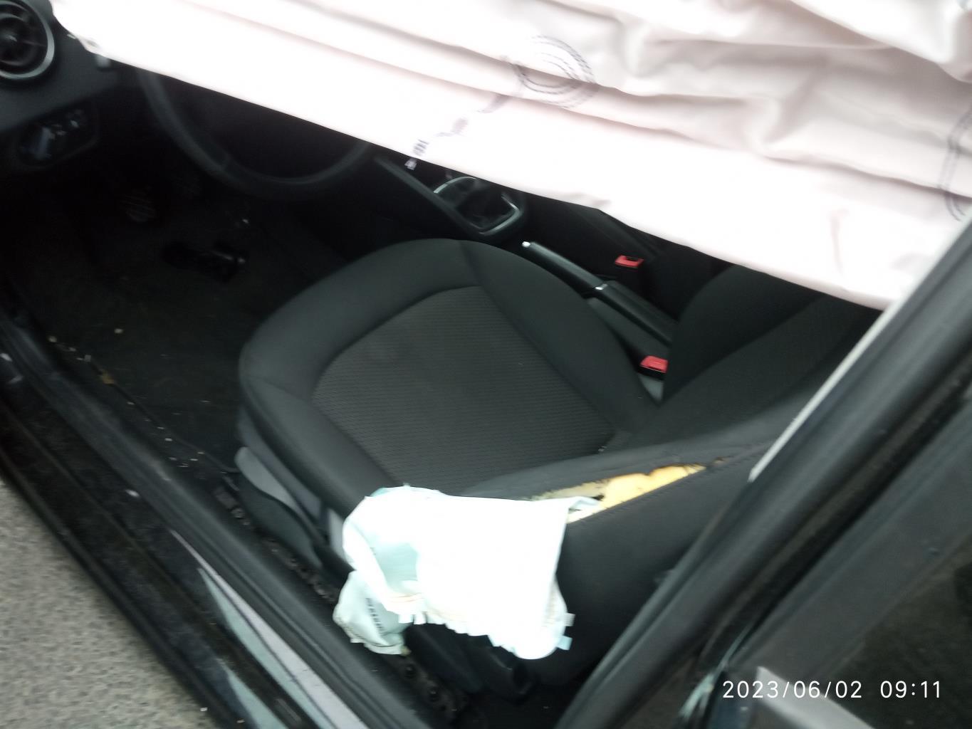 Verin de coffre AUDI A1 1 PHASE 1 Diesel - 1