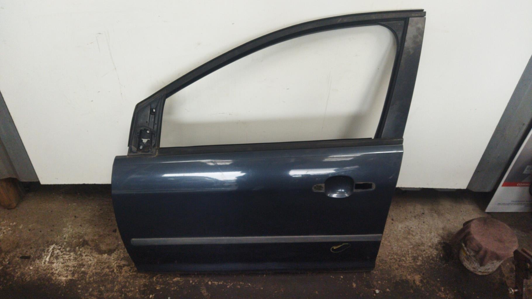Porte avant gauche FORD FOCUS 2 PHASE 1 Diesel - 1