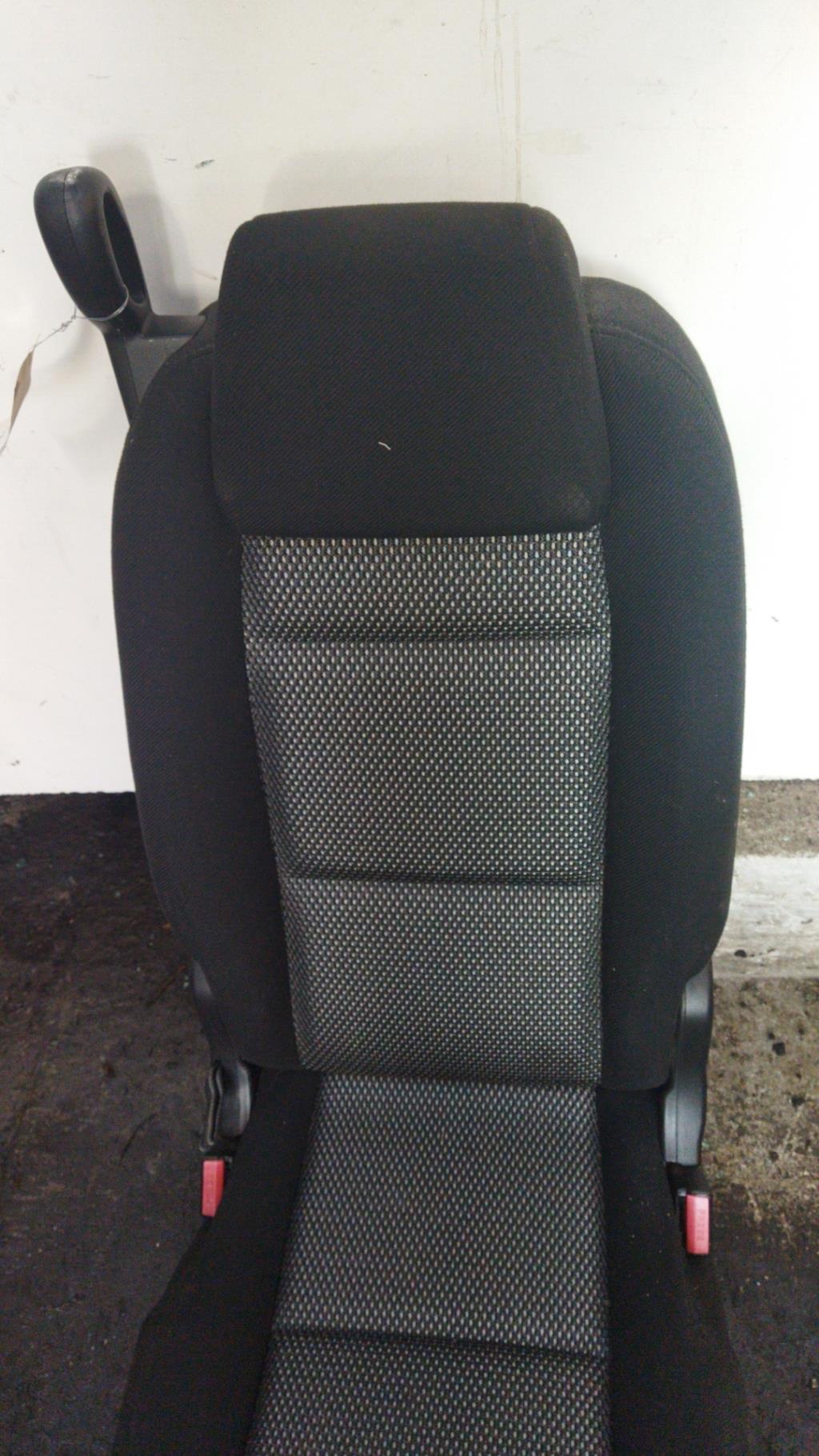 Siege arriere central PEUGEOT 307 PHASE 2 BREAK Diesel - 1