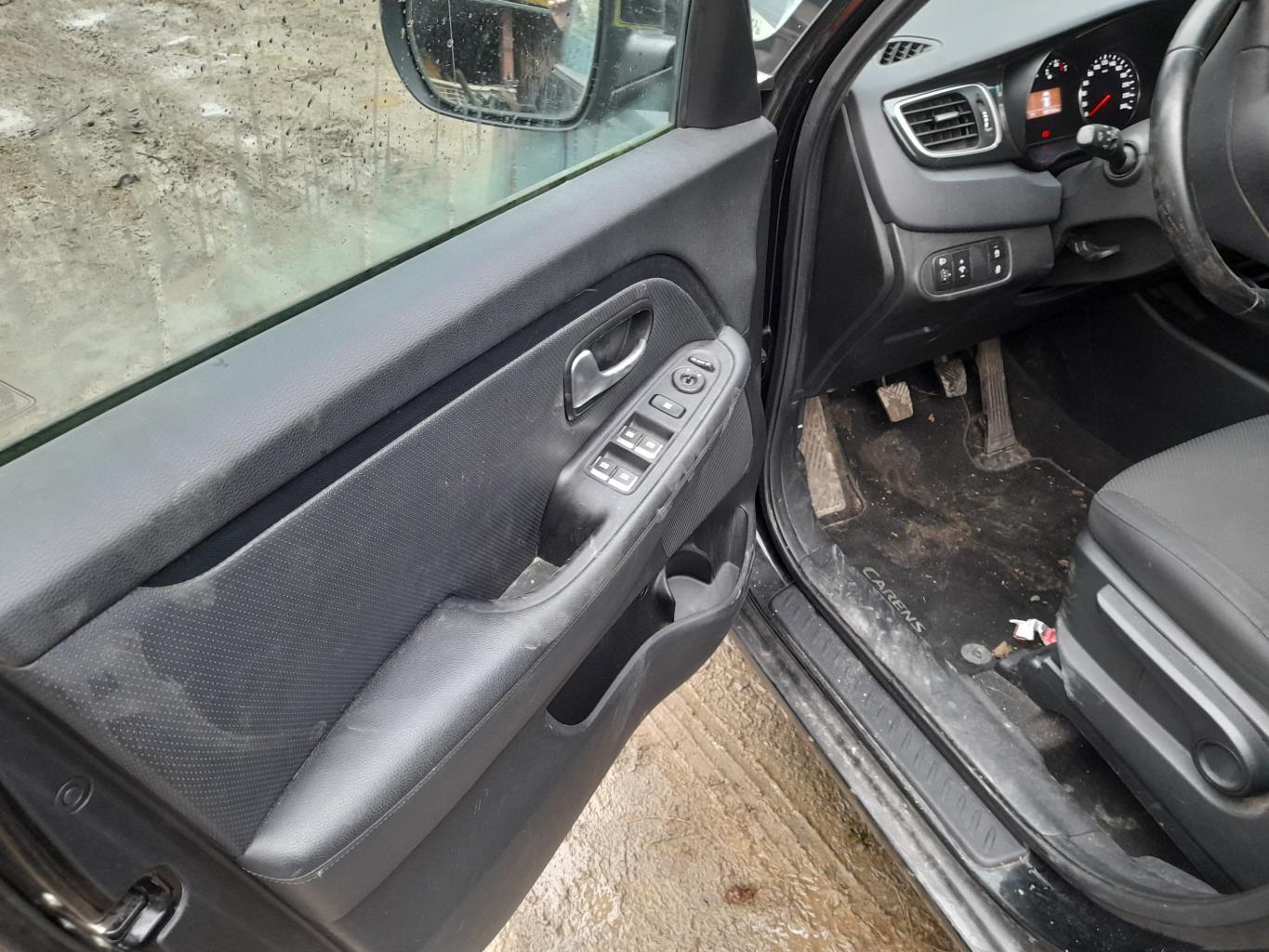 Verin de coffre KIA CARENS 4 PHASE 1 Diesel - 1